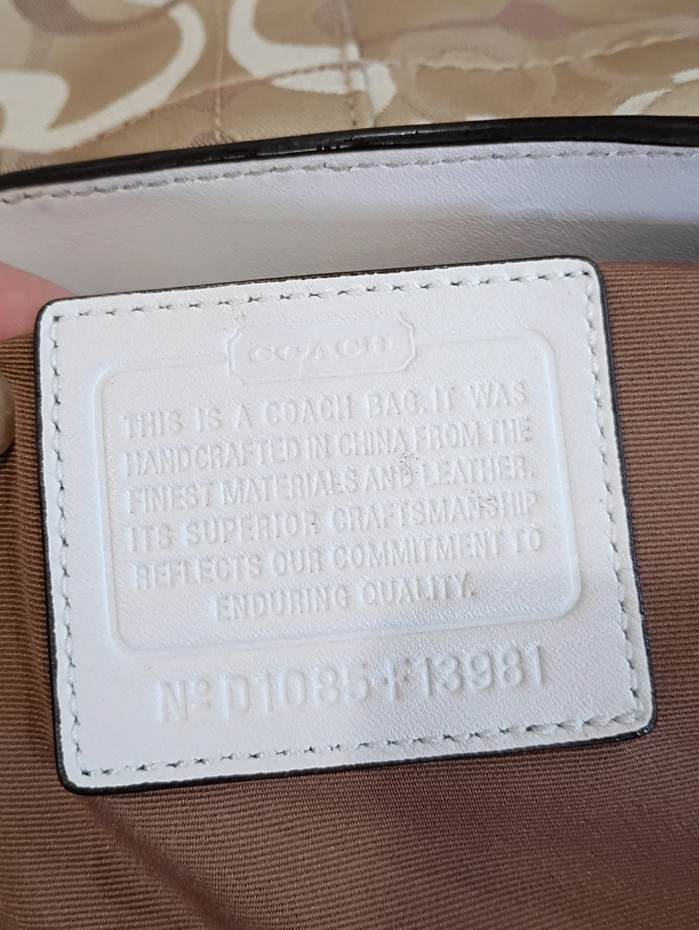 NWT Coach Opt Signatire Carly Hobo